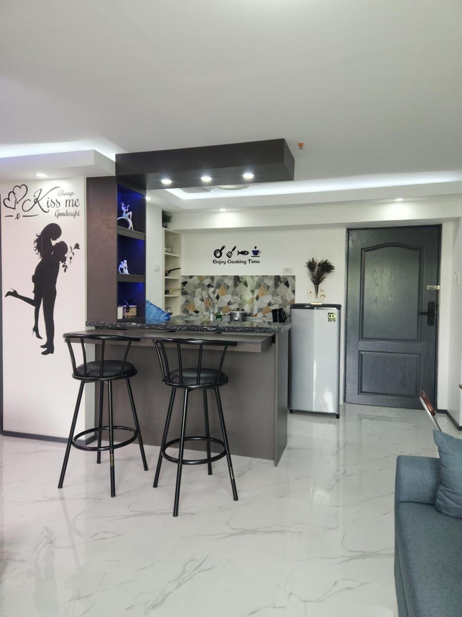Condo Azur Suites B316 Near Airport, Netflix, Stylish, Cozy With Swimming Pool Isla de Mactán Exterior foto